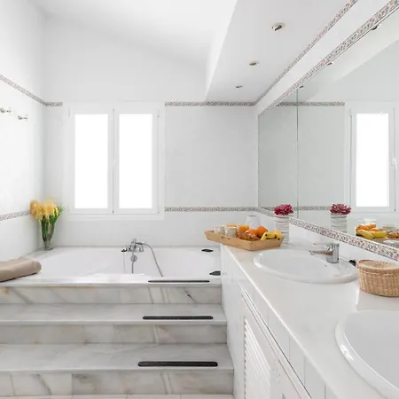 243-fully Renovated-puerto Banus Front Line Penthouse Apartment