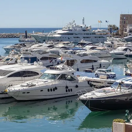 243-fully Renovated-puerto Banus Front Line Penthouse شقة *