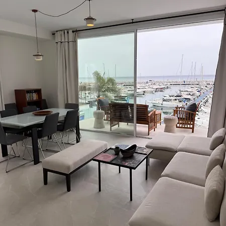 243-fully Renovated-puerto Banus Front Line Penthouse شقة