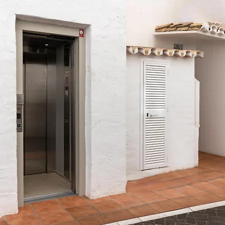 243-fully Renovated-puerto Banus Front Line Penthouse ماربيا
