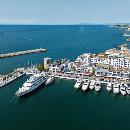 公寓 243-fully Renovated-puerto Banus Front Line Penthouse