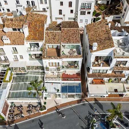 243-fully Renovated-puerto Banus Front Line Penthouse شقة