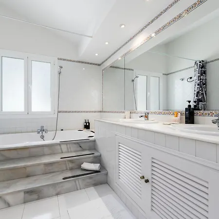 شقة 243-fully Renovated-puerto Banus Front Line Penthouse *