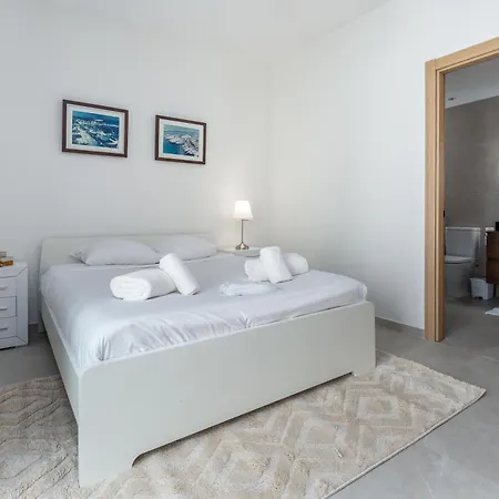 شقة 243-fully Renovated-puerto Banus Front Line Penthouse ماربيا