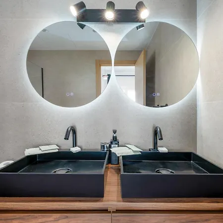 243-fully Renovated-puerto Banus Front Line Penthouse * ماربيا