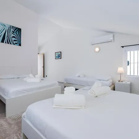 شقة 243-fully Renovated-puerto Banus Front Line Penthouse *