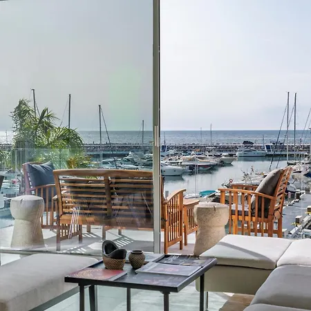 243-fully Renovated-puerto Banus Front Line Penthouse شقة