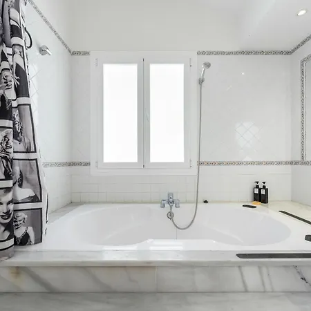 243-fully Renovated-puerto Banus Front Line Penthouse شقة ماربيا